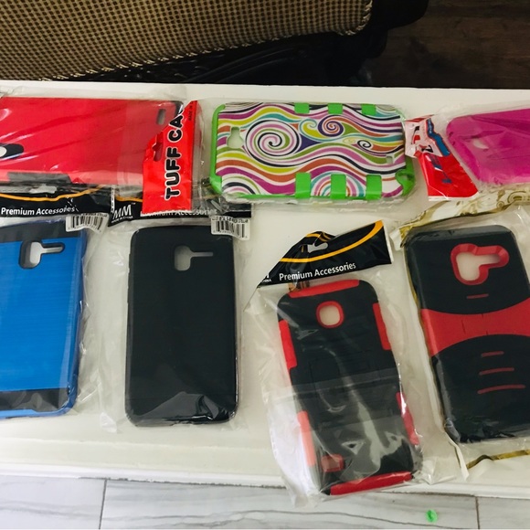 CELL PHONE COVER , CASES , SKINS AND OUTFITTERS - Picture 3 of 6